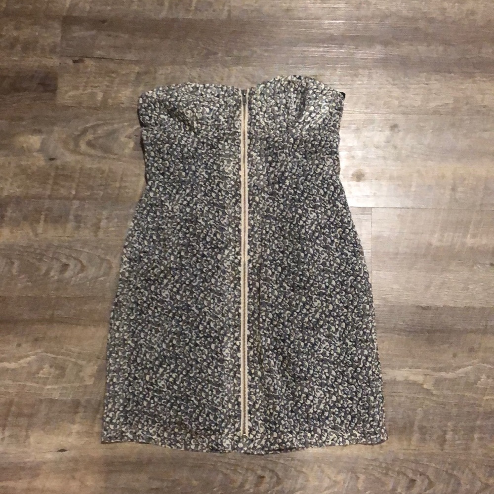 Strapless grey dress